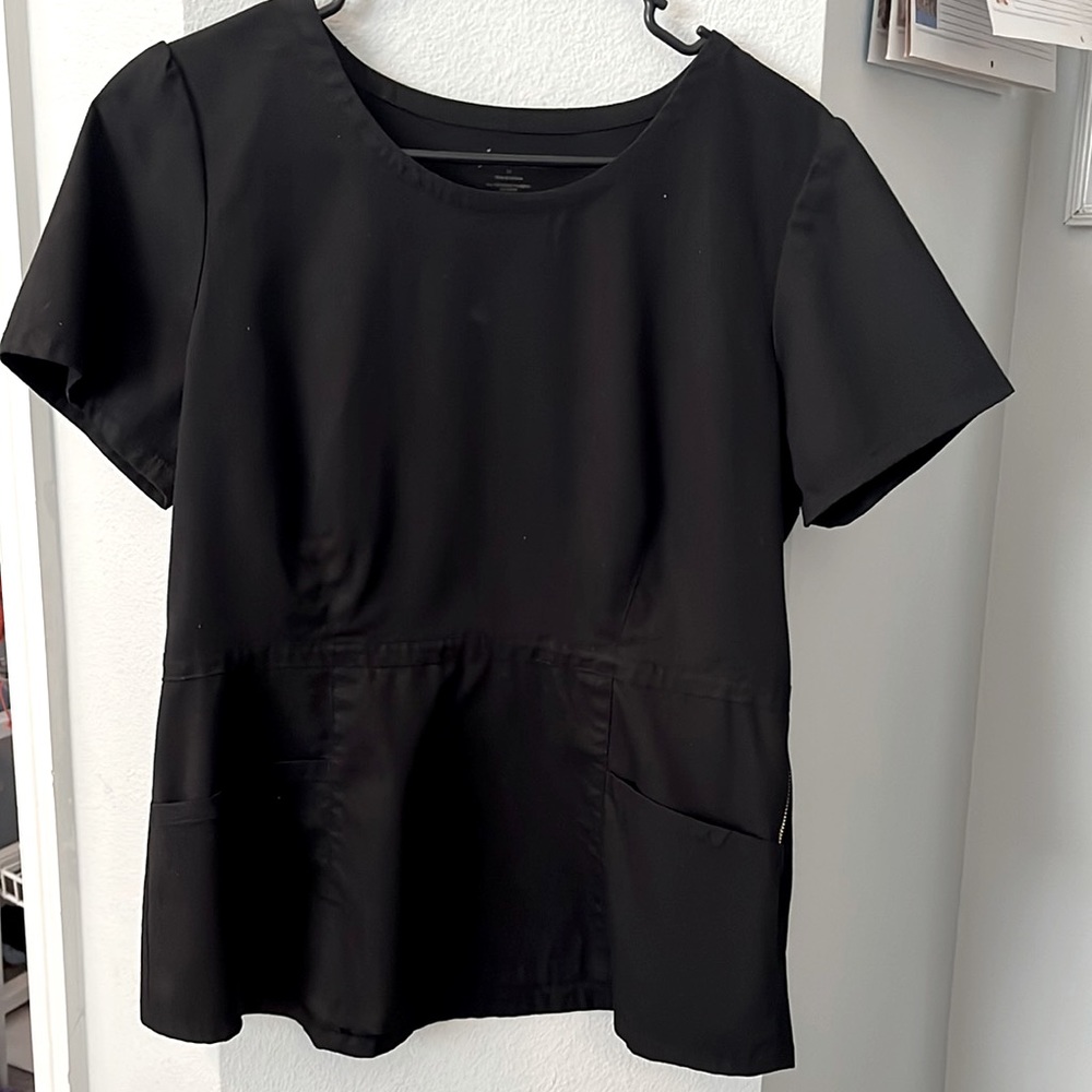 Medium size Jaanu scrub top short sleeve